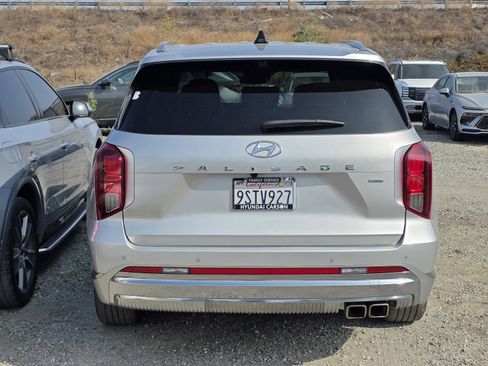 Used 2024 Hyundai Palisade Calligraphy image 17