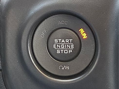 Used 2022 Jeep Wrangler Unlimited Sahara w/ Cold Weather Group image 21