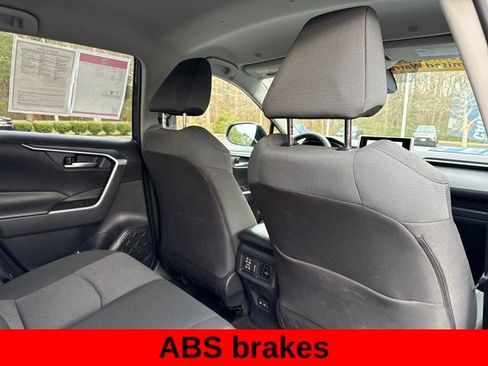 Used 2025 Toyota RAV4 XLE image 27