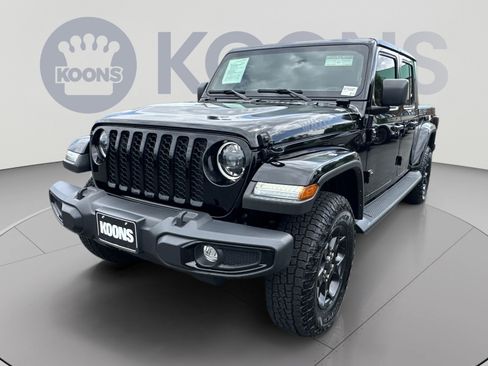 Used 2023 Jeep Gladiator Overland AWD/4WD image 5