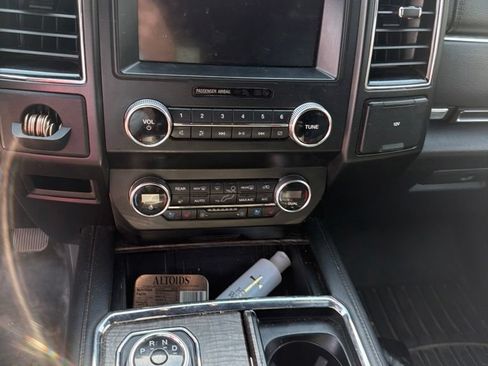 Used 2019 Ford Expedition Max Limited AWD/4WD image 12