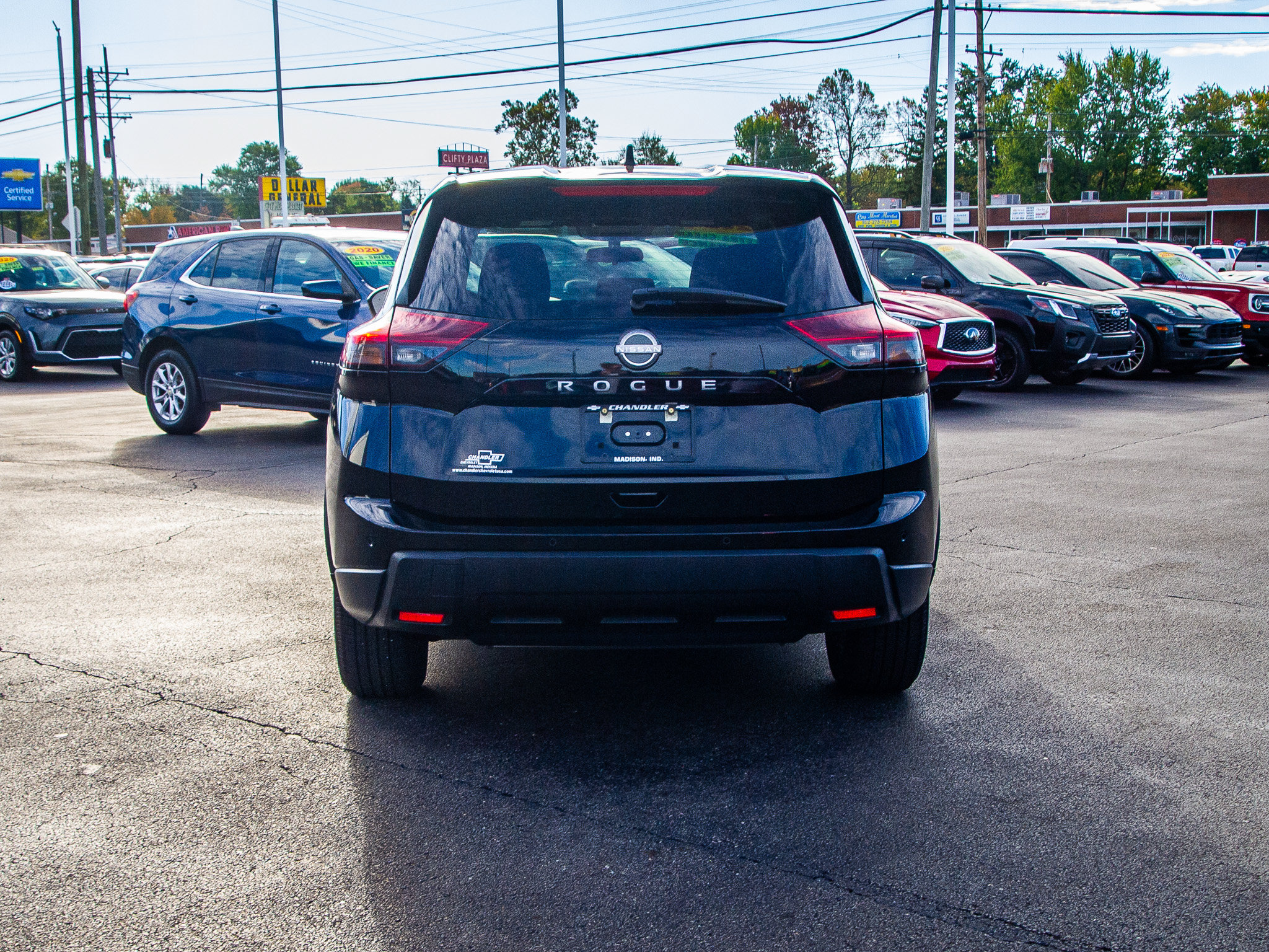 Used 2024 Nissan Rogue S FWD image 6