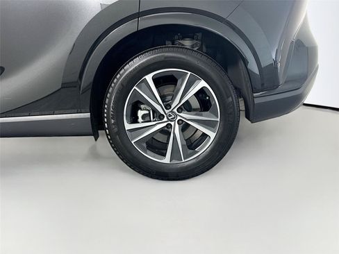 Used 2024 Lexus RX 350 Premium w/ Convenience Package FWD image 33