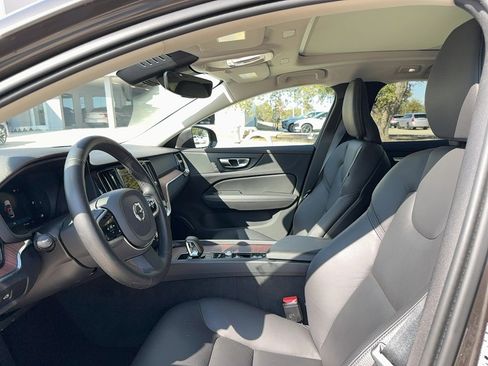 Certified 2025 Volvo V60 B5 Cross Country Plus image 12
