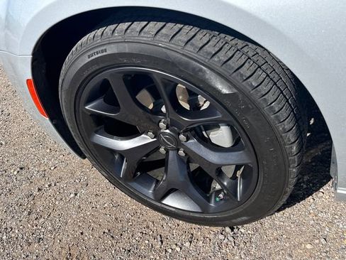 Used 2023 Chrysler 300 Touring w/ Sport Appearance Package image 18