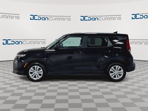 Used 2021 Kia Soul LX image 5