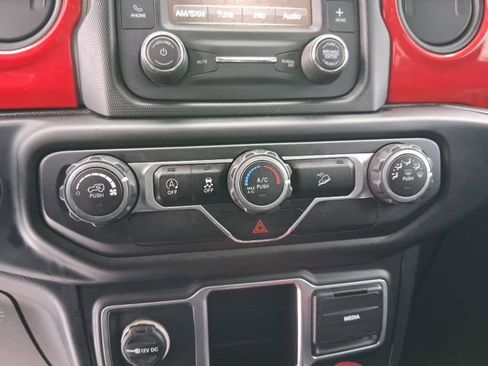 Used 2018 Jeep Wrangler Unlimited Sport image 26