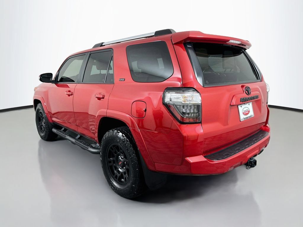 Used 2024 Toyota 4Runner SR5 Premium w/ Moonroof Package RWD image 7