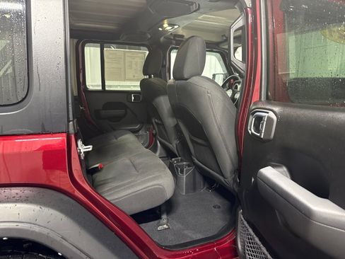 Used 2021 Jeep Wrangler Unlimited Sport AWD/4WD image 13