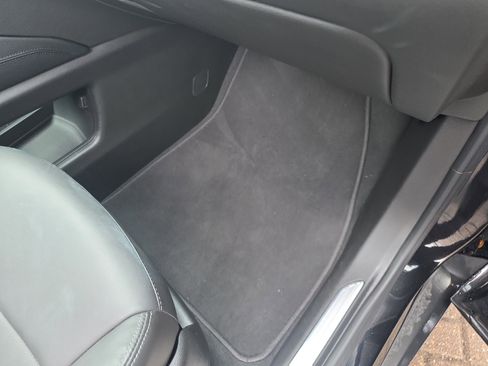 Used 2025 Cadillac XT5 Premium Luxury image 35