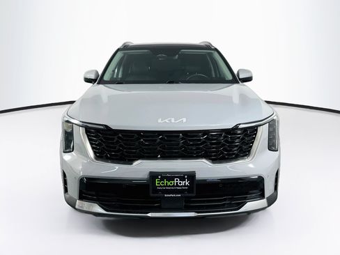 Used 2024 Kia Sorento EX w/ Panoramic Sunroof Package FWD image 2