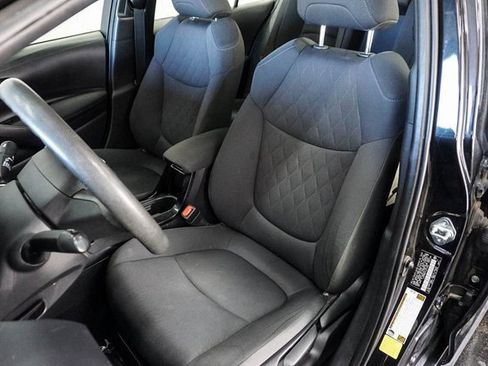 Used 2022 Toyota Corolla LE image 13