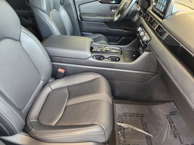 Used 2025 Honda Pilot EX-L image 19