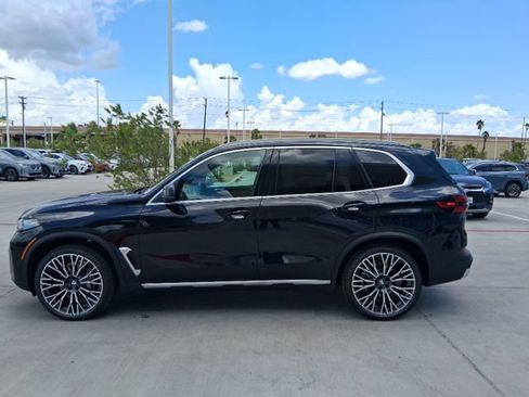 New 2026 BMW X5 sDrive40i w/ Premium Package RWD image 3