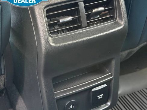 Used 2024 Ford Edge SEL w/ Sport Appearance Package AWD/4WD image 11