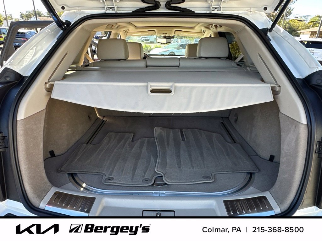 Used 2015 Cadillac SRX Luxury w/ Driver Awareness Package FWD image 13
