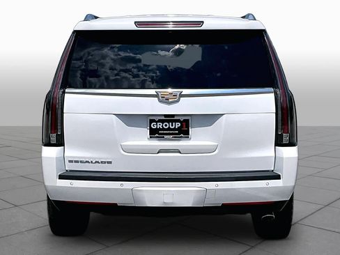 Used 2020 Cadillac Escalade Platinum AWD/4WD image 5