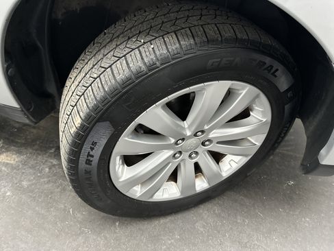 Used 2011 Subaru Forester 2.5X Limited w/ Popular Equipment Group 4B image 10