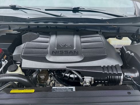 Used 2021 Nissan Titan PRO-4X w/ Pro-4x Utility Package AWD/4WD image 39