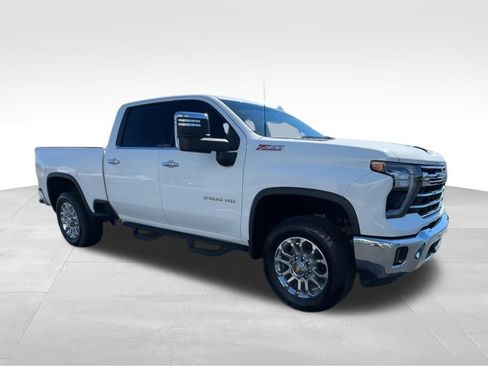 Used 2024 Chevrolet Silverado 2500 LTZ w/ LTZ Convenience Package AWD/4WD image 2