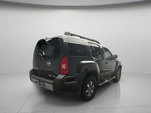 Used 2011 Nissan Xterra PRO-4X image 6