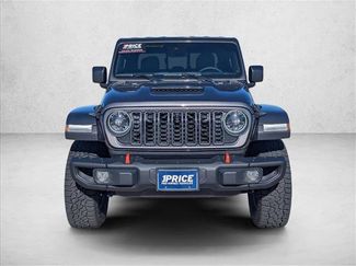 Used 2025 Jeep Gladiator Mojave video 2