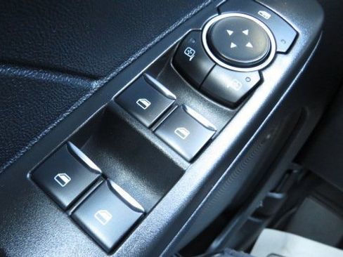 Certified 2021 Ford Escape SE image 23