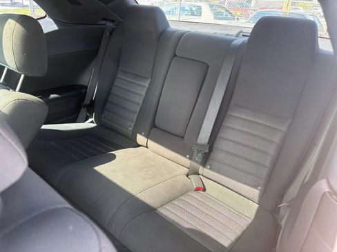 Used 2010 Dodge Challenger SE RWD image 12