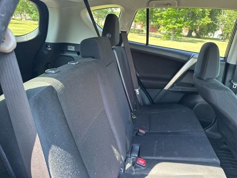 Used 2015 Toyota RAV4 LE FWD image 22