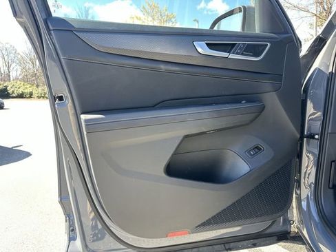 Used 2024 Volkswagen Atlas Cross Sport SEL Premium R-Line AWD/4WD image 15