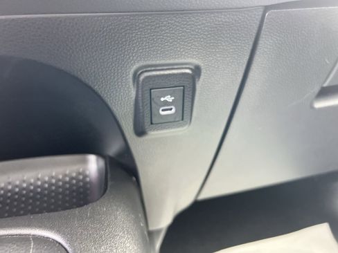 Used 2023 Toyota Corolla LE image 29