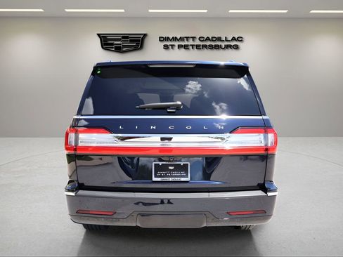 Used 2021 Lincoln Navigator Reserve w/ Luxury Package image 4