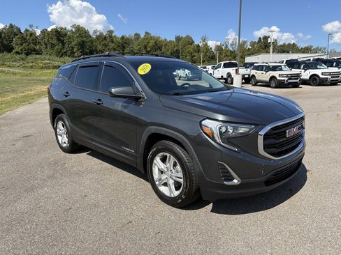 Used 2018 GMC Terrain SLE w/ Driver Convenience Package image 7