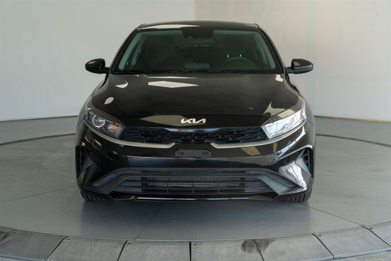 Used 2023 Kia Forte LXS FWD image 2