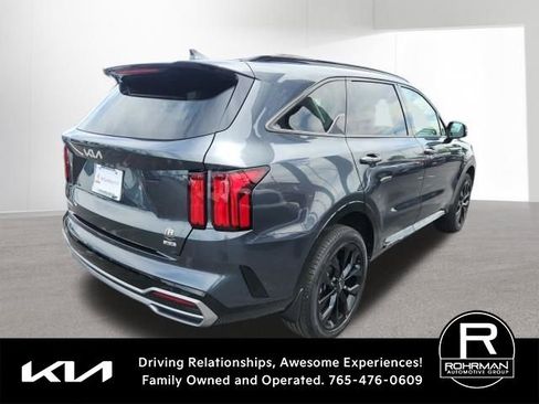 Used 2023 Kia Sorento SX AWD/4WD image 4