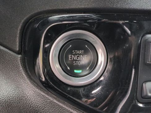 Used 2025 Chevrolet Silverado 2500 LTZ w/ LTZ Convenience Package image 15