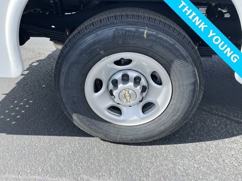 New 2025 Chevrolet Express 3500 w/ Power Convenience Package image 9