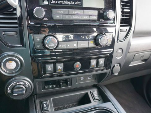 Used 2023 Nissan Titan PRO-4X w/ Pro-4x Convenience Package image 19