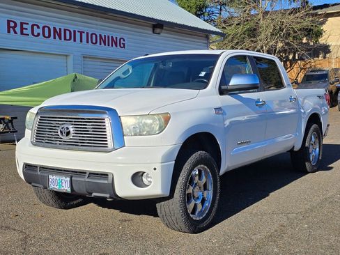 Used 2010 Toyota Tundra Limited image 7