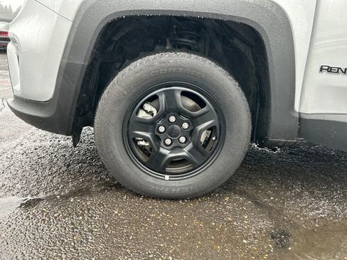 Used 2021 Jeep Renegade Sport image 24