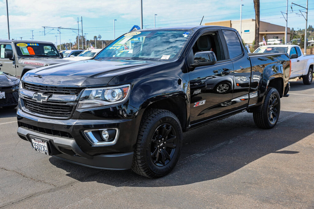 Used 2018 Chevrolet Colorado Z71 w/ Z71 Midnight Edition AWD/4WD image 16