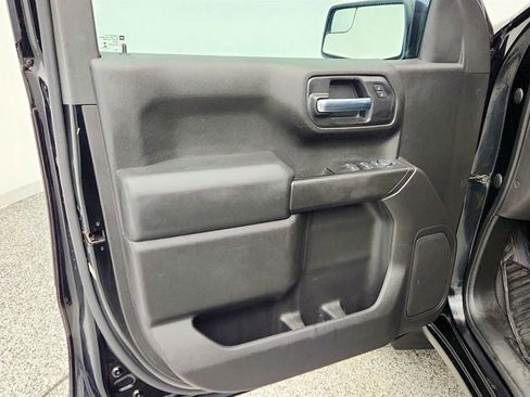 Used 2020 Chevrolet Silverado 1500 Custom w/ Custom Value Package image 10