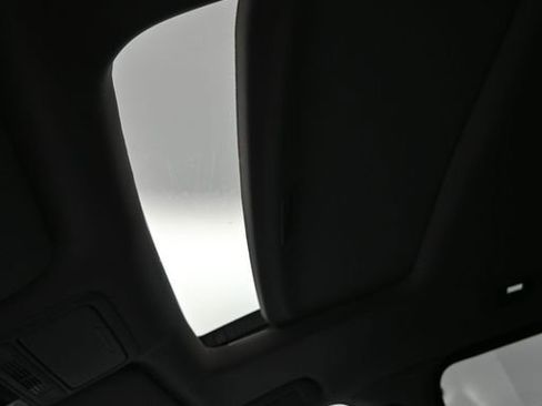 Used 2024 Honda Odyssey EX-L image 18