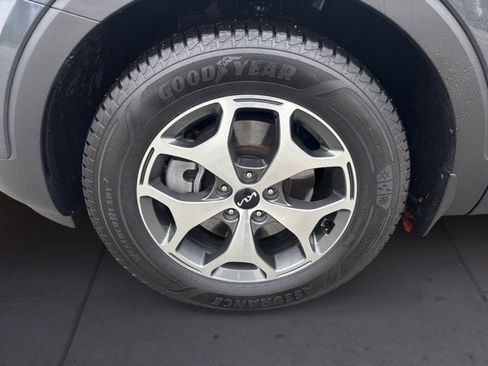 Certified 2022 Kia Telluride EX w/ Towing Package image 9