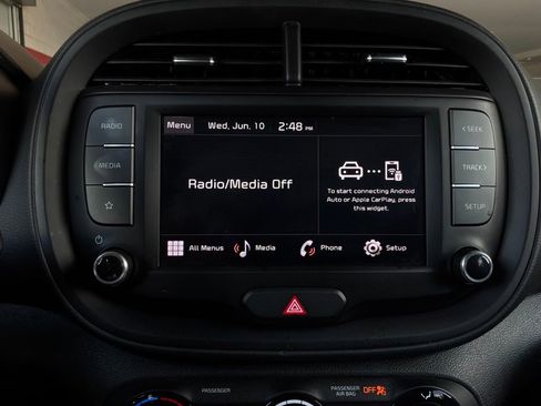 Used 2025 Kia Soul LX w/ LX Technology Package FWD image 26
