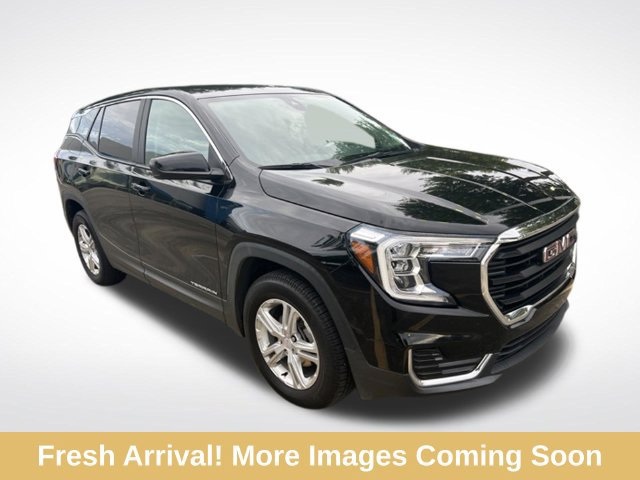 Used 2022 GMC Terrain SLE FWD image 1