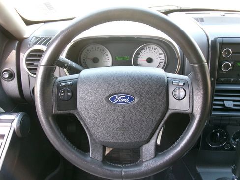 Used 2008 Ford Explorer Sport Trac XLT image 33