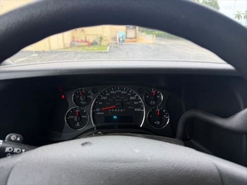 Used 2024 Chevrolet Express 2500 w/ Driver Convenience Package image 24