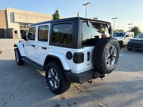 Used 2019 Jeep Wrangler Unlimited Sahara AWD/4WD image 5