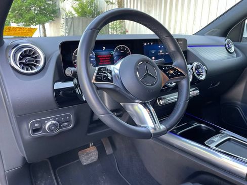 Used 2025 Mercedes-Benz GLA 250 image 10